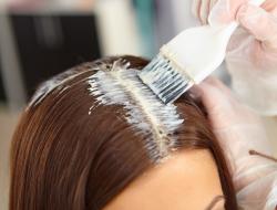 Profesionalios plaukų priežiūros priemonės: įvertinimas ir ploni plaukai